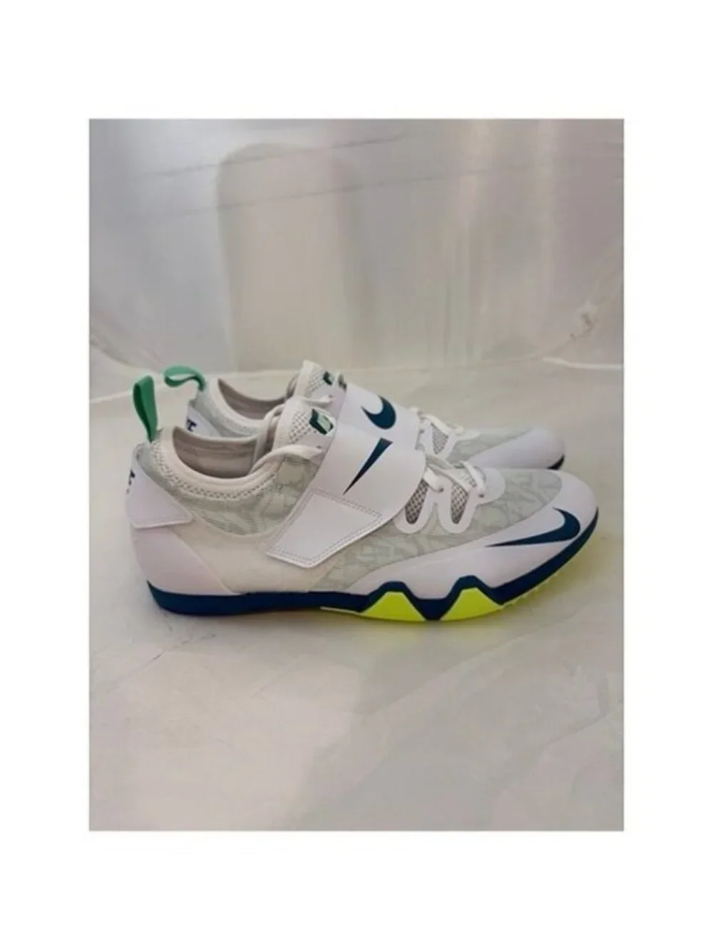 Nike read description